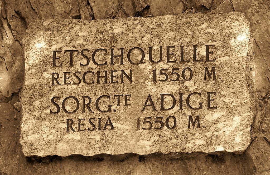 Hotel Etschquelle Resia Extérieur photo